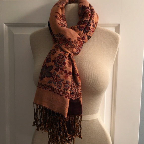 NWOT Pashmina Scarf - Picture 2 of 8